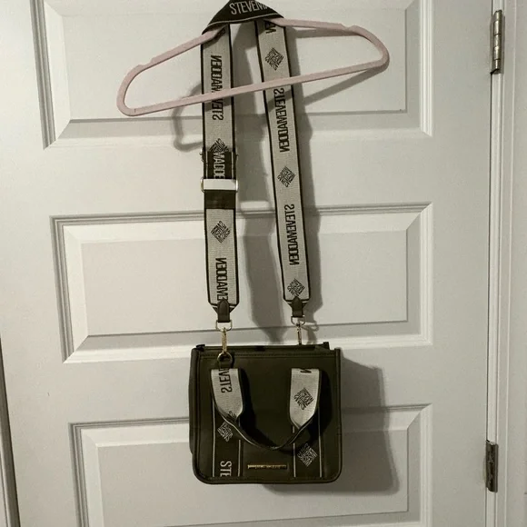 Steve Madden Crossbody Bag - Picture 2 of 8